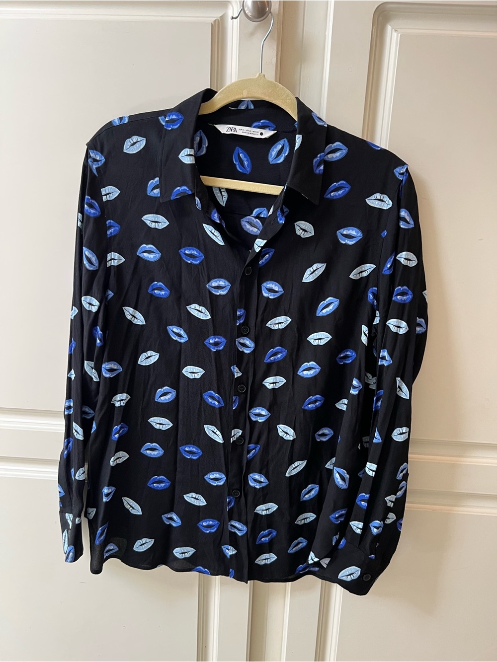 Zara Black Top with Blue Lip Motif